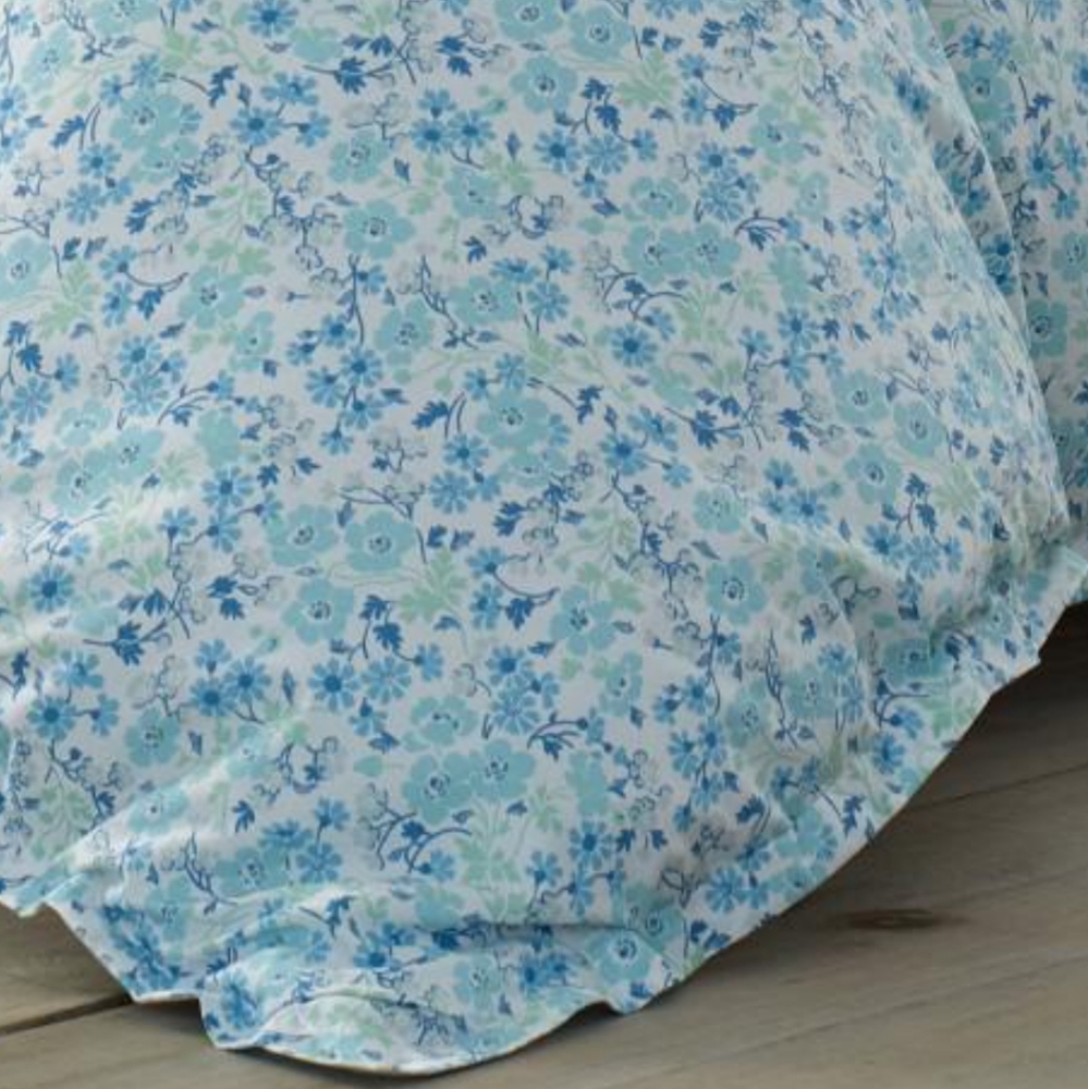 *NEW* Laura Ashley-Twin Duvet Cover Set- One Twin Duvet Cover & One Pillow Sham